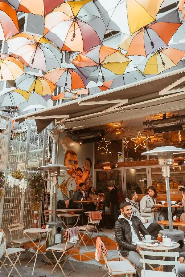 Pandan Karakoy Suit Istanboel